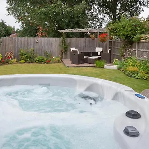  Holiday home Woodlea House With Hot Tub